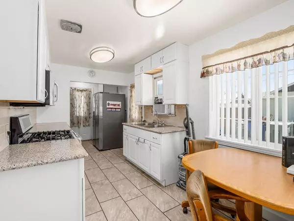 1632 W Shields AVE, Fresno, CA 93705