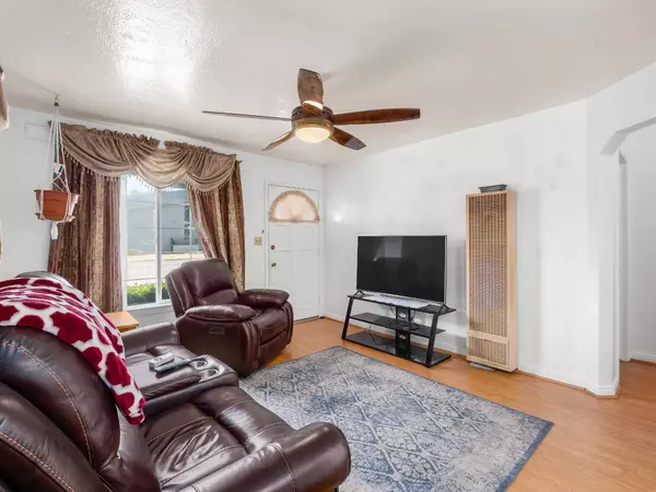 1632 W Shields AVE, Fresno, CA 93705