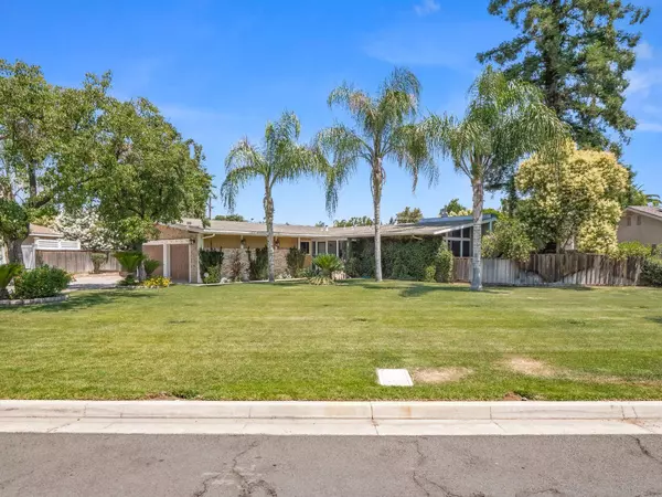 6090 E Townsend AVE, Fresno, CA 93727