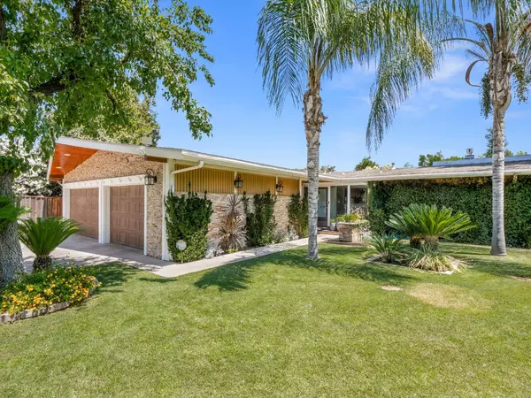 6090 E Townsend AVE, Fresno, CA 93727