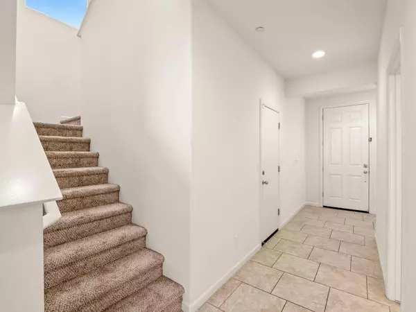 3433 Descanso AVE, Clovis, CA 93619