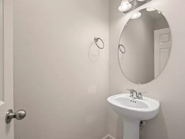 3433 Descanso AVE, Clovis, CA 93619