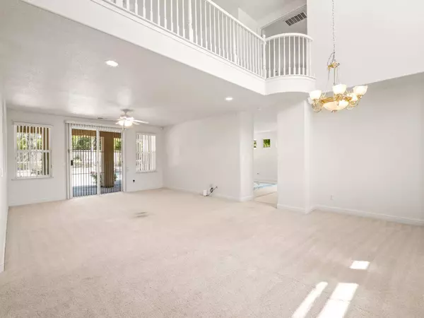 2241 Serena AVE, Clovis, CA 93619