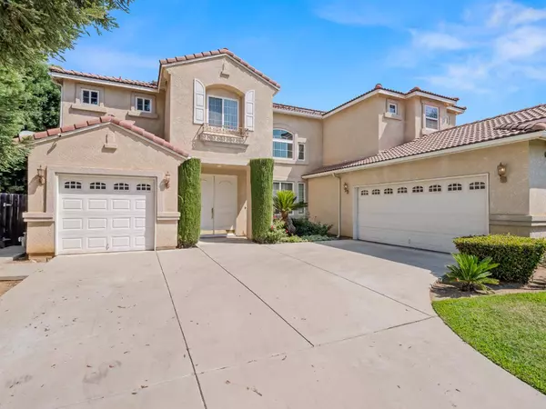 2241 Serena AVE, Clovis, CA 93619