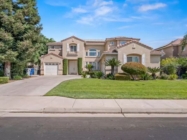 2241 Serena AVE, Clovis, CA 93619