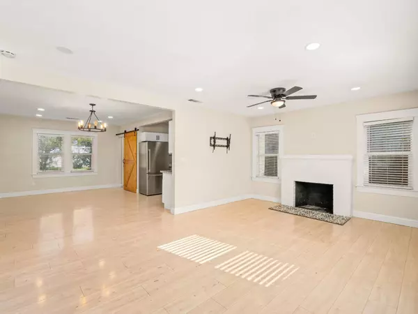 4461 E Madison AVE, Fresno, CA 93702