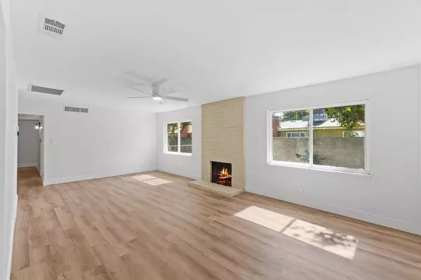 2972 E Northdale AVE, Fresno, CA 93726