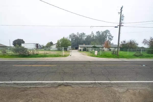 6401 S Chestnut AVE, Fresno, CA 93725