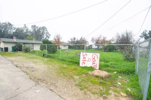 6401 S Chestnut AVE, Fresno, CA 93725