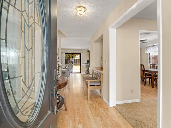 9322 N Jackson AVE, Fresno, CA 93720