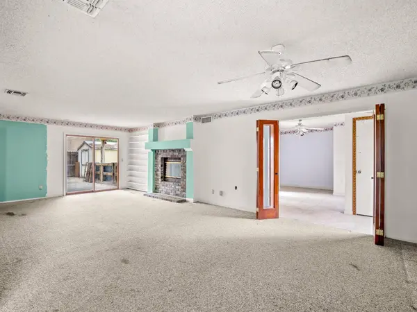 6156 N Mitre AVE, Fresno, CA 93722