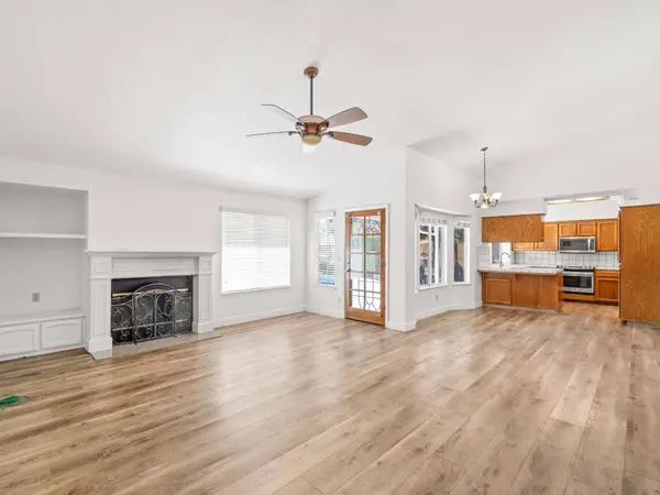 1587 E Trenton AVE, Fresno, CA 93720