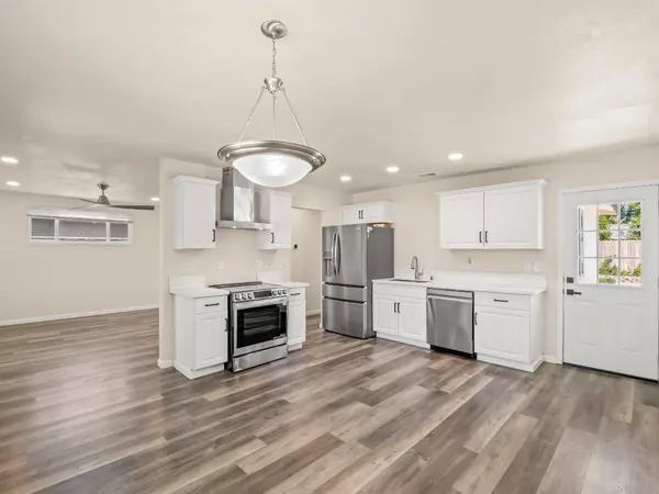 2409 E Holland AVE, Fresno, CA 93726
