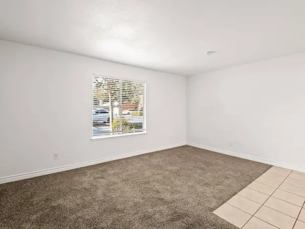 5145 E Lane AVE #114, Fresno, CA 93727