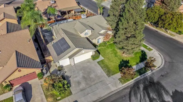 349 S Thomas AVE, Kerman, CA 93630