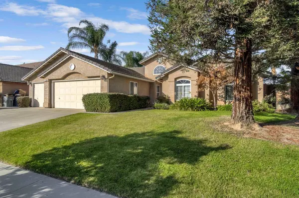 349 S Thomas AVE, Kerman, CA 93630