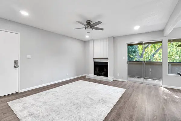1550 W Ashlan AVE #208, Fresno, CA 93705