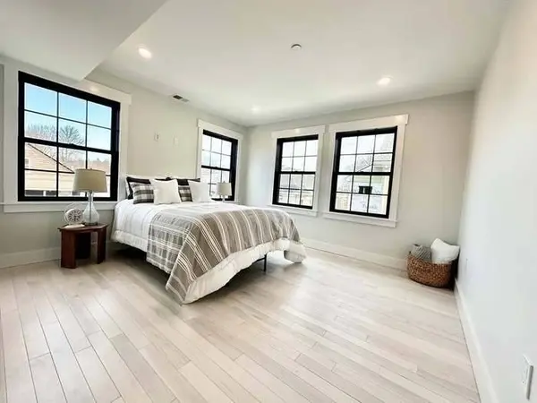 11-13 Lowell St #11B, Arlington, MA 02476