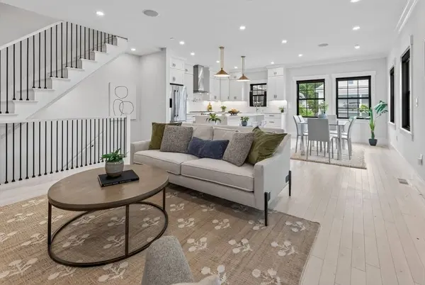 11B Lowell St #11B