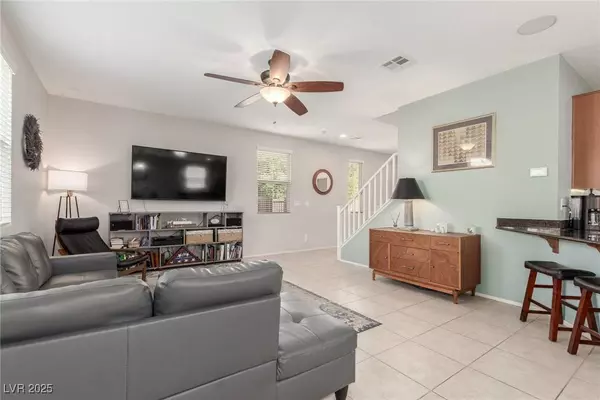 10528 Emerald Path AVE, Las Vegas, NV 89166