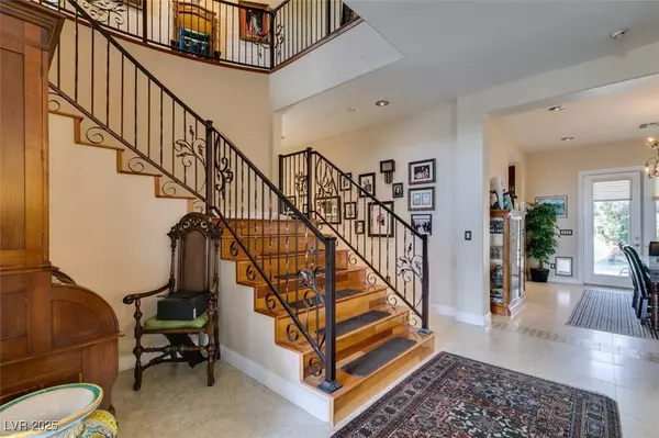 2033 Winter Wind ST, Las Vegas, NV 89134