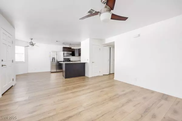 1300 Pinto Rock LN #201, Las Vegas, NV 89128