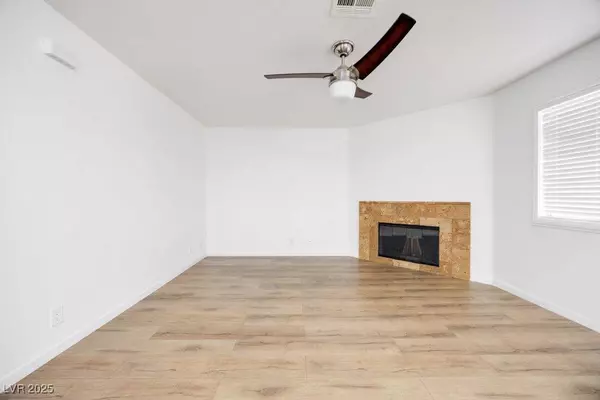 1300 Pinto Rock LN #201, Las Vegas, NV 89128