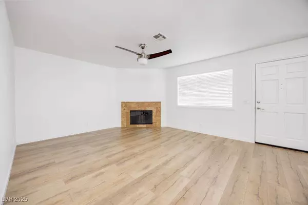 1300 Pinto Rock LN #201, Las Vegas, NV 89128