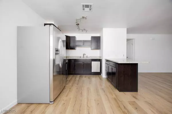 1300 Pinto Rock LN #201, Las Vegas, NV 89128