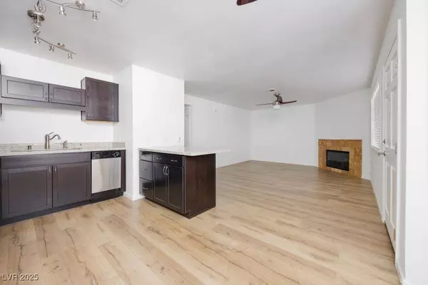 1300 Pinto Rock LN #201, Las Vegas, NV 89128