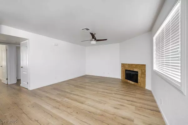 1300 Pinto Rock LN #201, Las Vegas, NV 89128