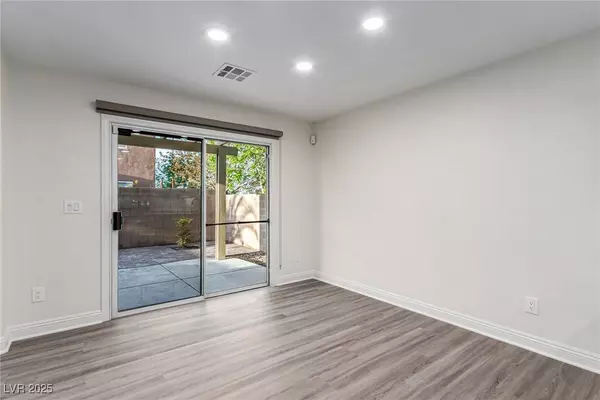 9006 Cedar Door AVE, Las Vegas, NV 89148