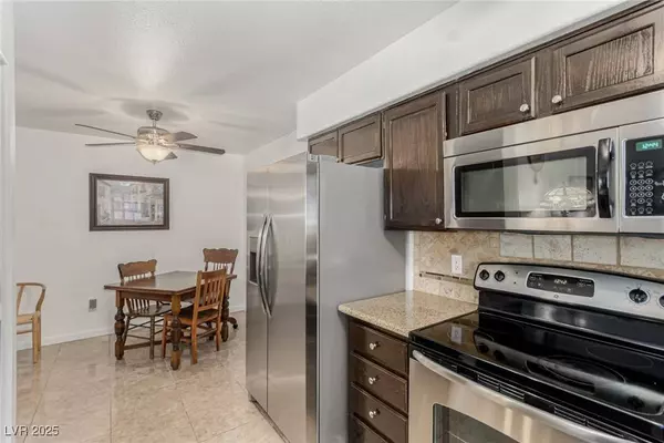 2725 S Nellis BLVD #1037, Las Vegas, NV 89121