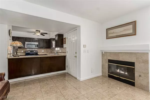 2725 S Nellis BLVD #1037, Las Vegas, NV 89121