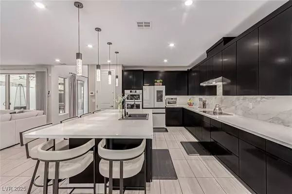 9770 Hiking AVE, Las Vegas, NV 89166