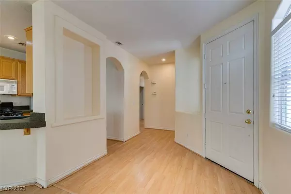 1004 Collingtree ST, Las Vegas, NV 89145