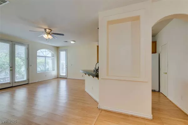 1004 Collingtree ST, Las Vegas, NV 89145