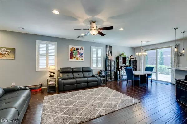 7859 Shoreline Ridge CT, Las Vegas, NV 89166