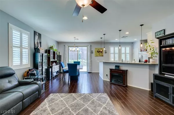 7859 Shoreline Ridge CT, Las Vegas, NV 89166