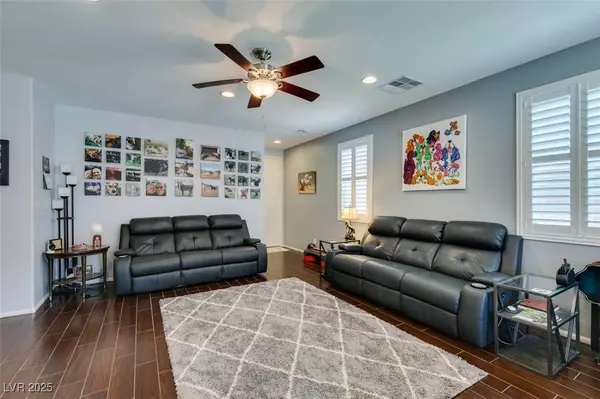 7859 Shoreline Ridge CT, Las Vegas, NV 89166