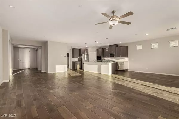 409 Oakey Crest Ridge ST, Henderson, NV 89012