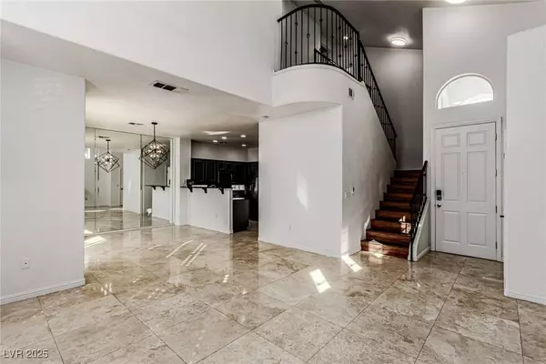 8779 Villa La Rae AVE, Las Vegas, NV 89147