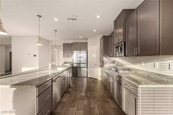 409 Oakey Crest Ridge ST, Henderson, NV 89012