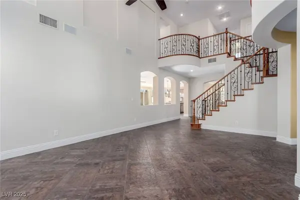 9357 Olympia Falls AVE, Las Vegas, NV 89149