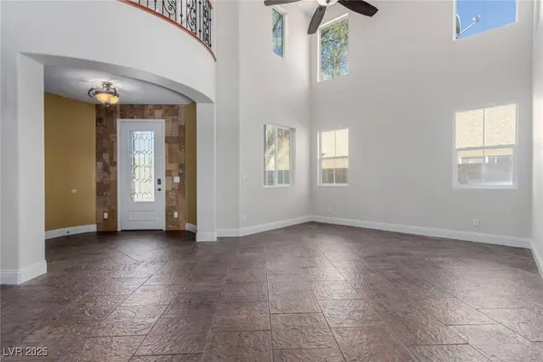 9357 Olympia Falls AVE, Las Vegas, NV 89149