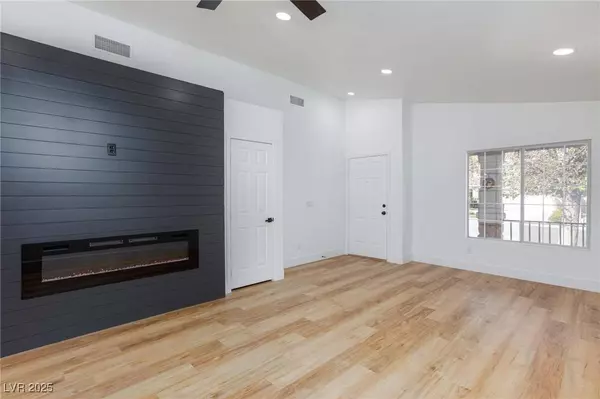 37 Tanglewood DR, Henderson, NV 89012