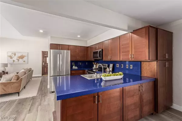 3971 Lariat CT, Las Vegas, NV 89121