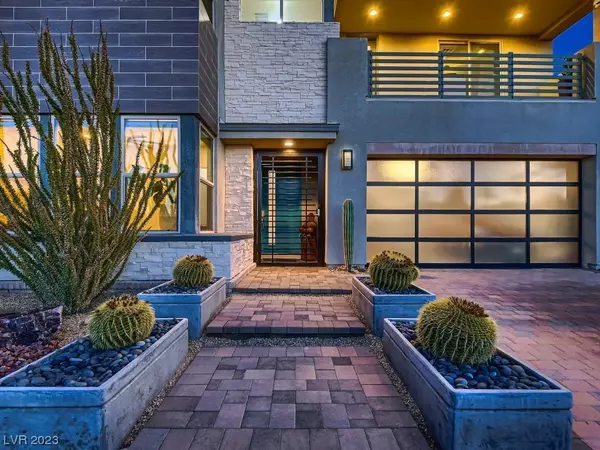 8238 Canyon Tree Court, Las Vegas, NV 89113