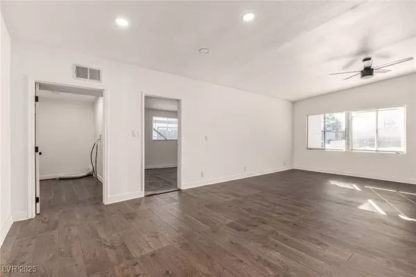 3220 Stanley AVE, North Las Vegas, NV 89030