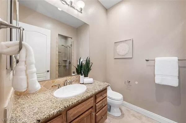 29 Soaring Bird CT, Las Vegas, NV 89135